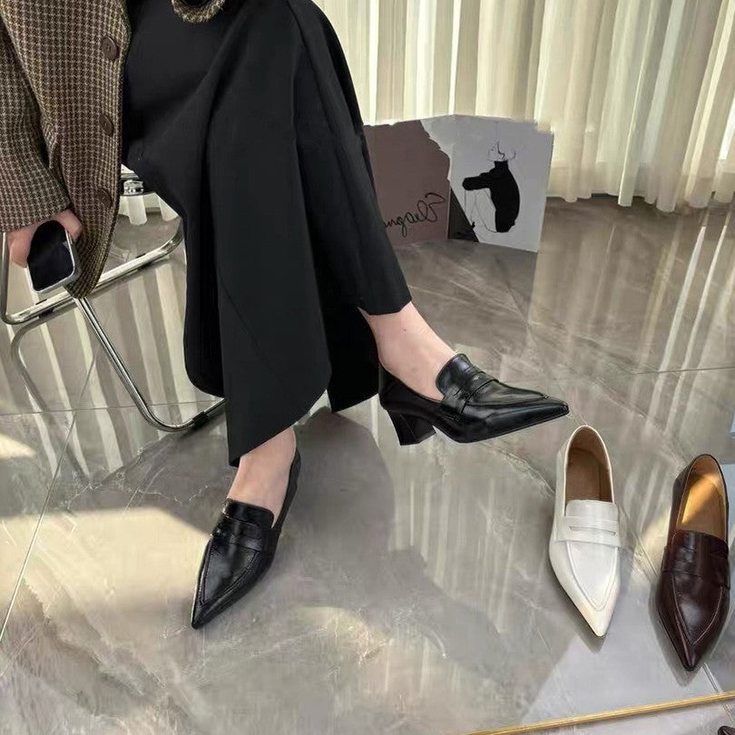 Damen elegante Slingback-Pumps mit spitz zulaufendem Design und dekorativem Riemen