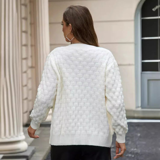 Damen Strickjacke mit modernen Zopfmustern und schicken Knopfdetails R&B