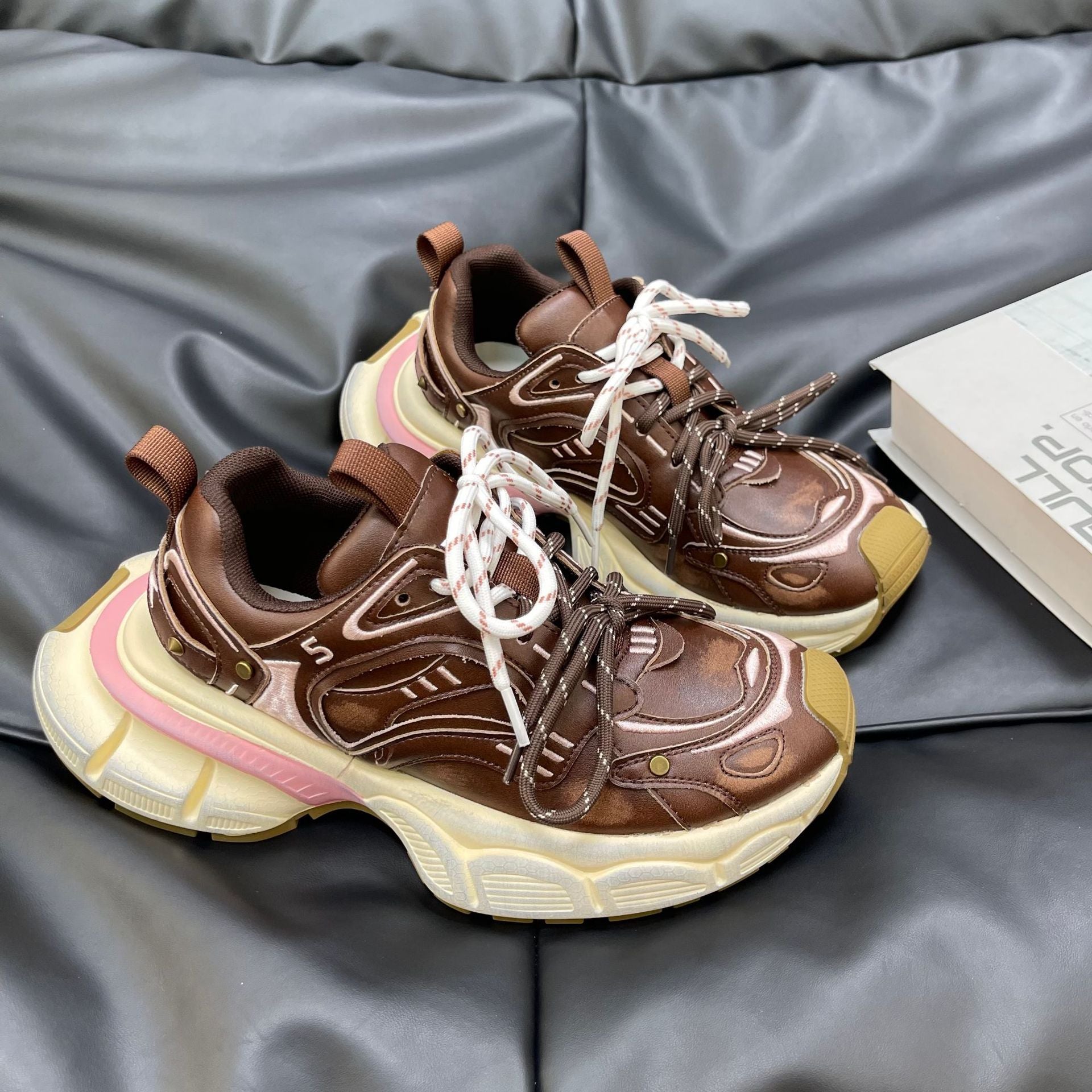 Damen Sportliche Sneakers mit innovativem Dämpfungssystem und modischem Design R&B