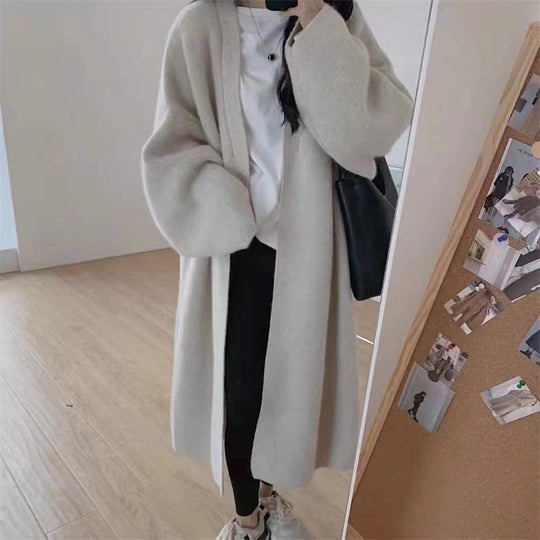 Damen Langer Wollmantel im minimalistischen Stil mit weitem Schnitt und eleganten Details R&B