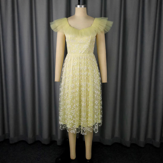 Damen Elegantes Tüllkleid mit floralem Muster und Puffärmeln R&B