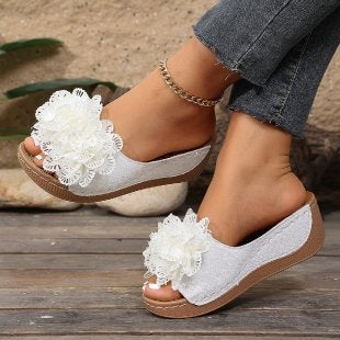 Damen Komfortable Pantoletten mit blumenförmigem Dekor R&B
