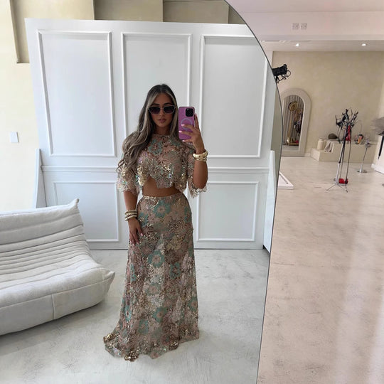 Damen Schimmerndes Mini-Kleid mit floralen Applikationen und transparenten Details R&B