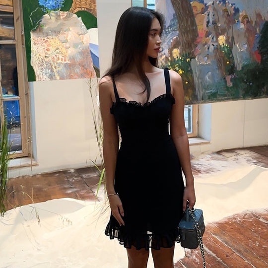 Damen Verspieltes Minikleid mit Rüschendetails und Spaghetti-Trägern R&B