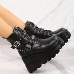 Damen Wedge-Stiefeletten mit dekorativen Schnallen und robuster Profilsohle R&B