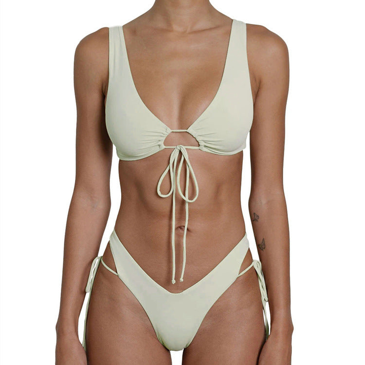 Damen Triangel-Bikini mit innovativem Schnitt und verstellbaren Seitenbändern R&B