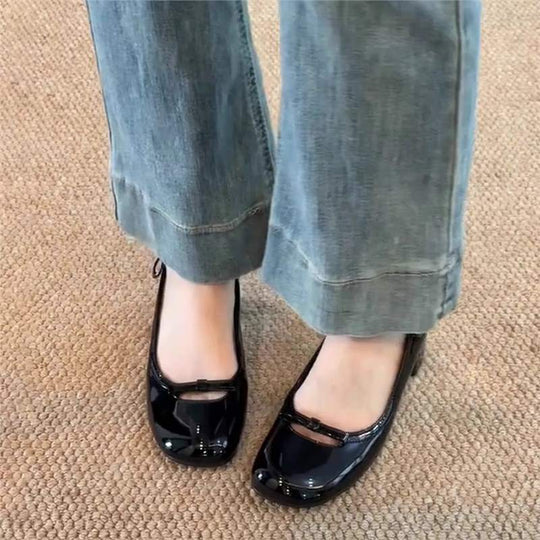 Damen Ballerinas mit komfortablem Blockabsatz und floraler Schnallenverzierung R&B