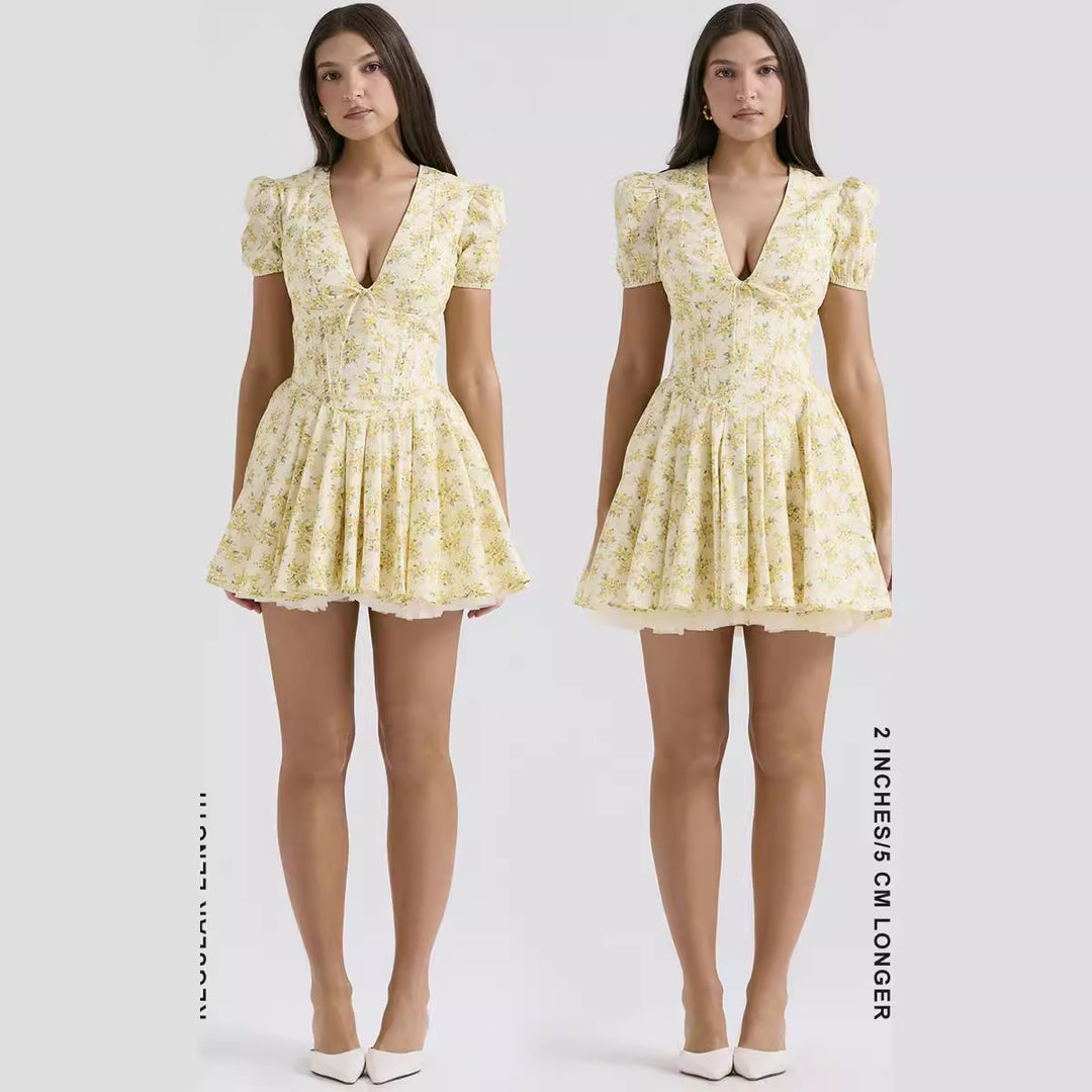 Damen Verspielt geschnittenes Minikleid mit blumigen Akzenten und Puffärmeln R&B