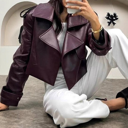 Damen Kunstlederjacke mit modischem Schnitt und praktischen Details R&B