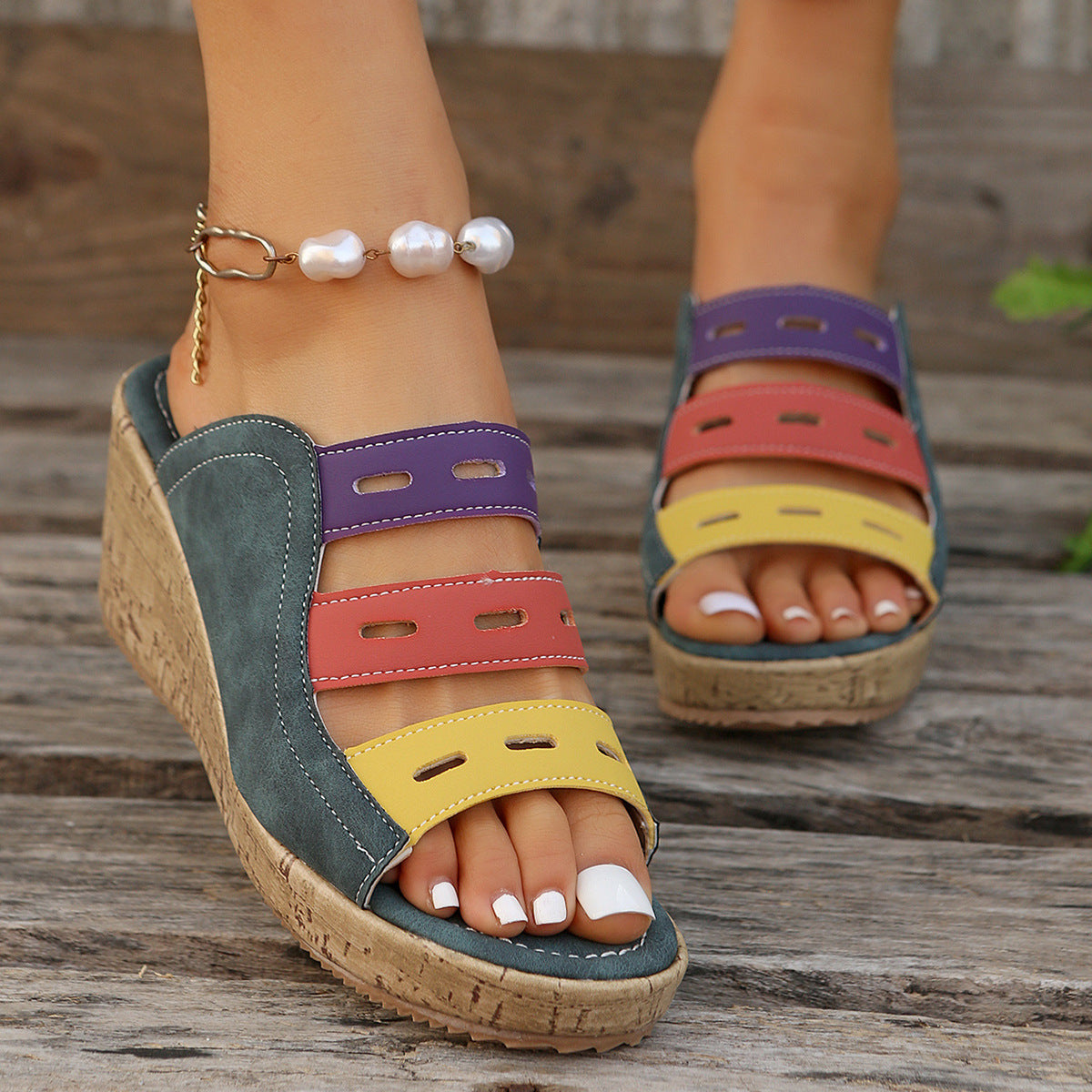 Damen Wedge-Sandaletten mit mehrfarbigen Riemen und komfortablem Korkfußbett R&B