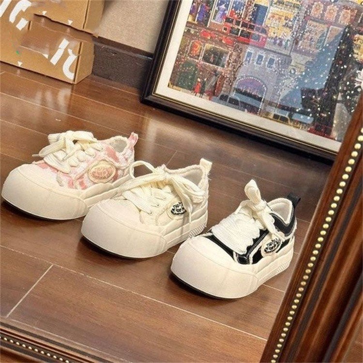 Damen Sneakers mit trendigem Design und atmungsaktiver Obermaterialstruktur R&B