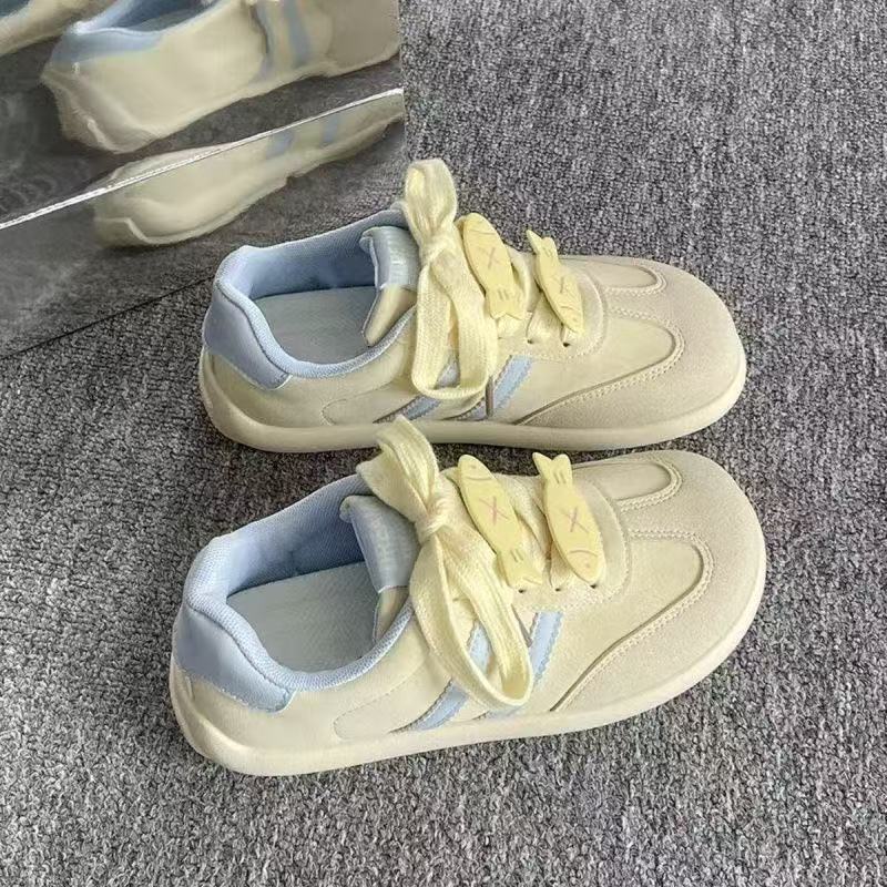 Damen Sneakers im lässigen Alltagsdesign mit spielerischen Applikationen R&B