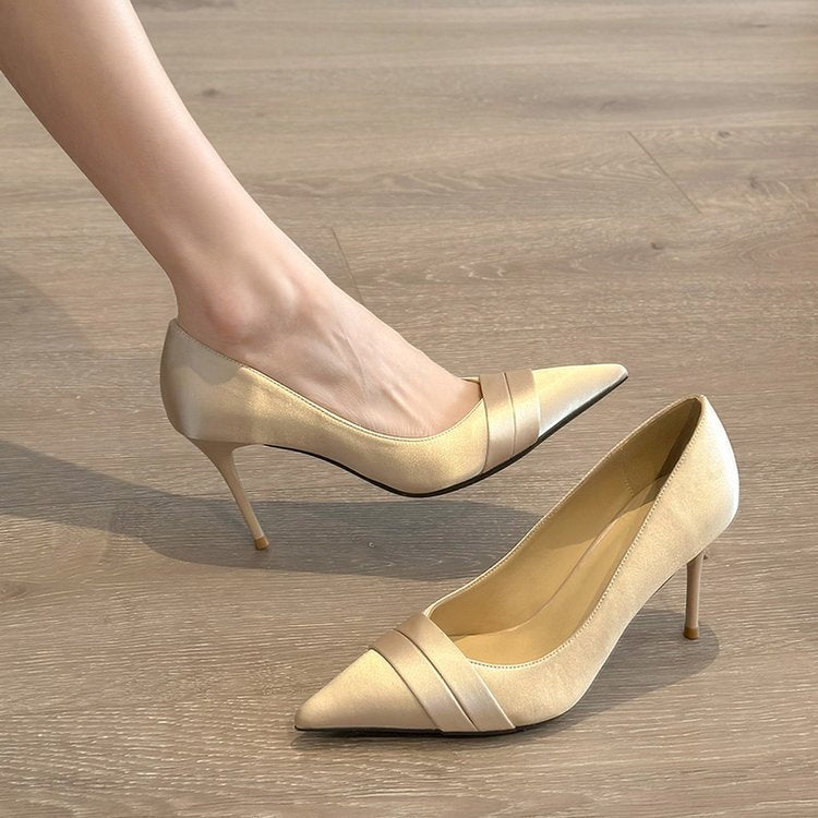 Damen elegante spitze Pumps mit Zierschleifen R&B