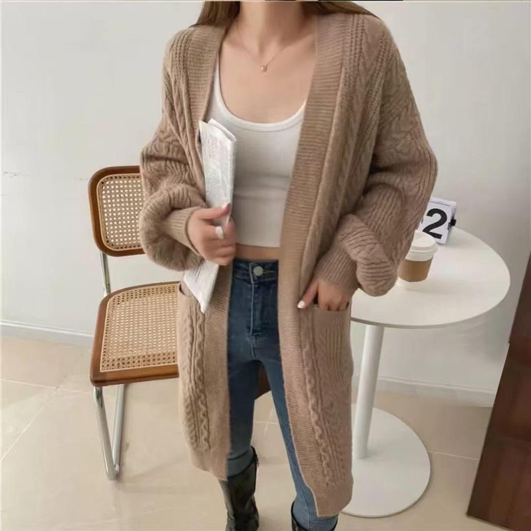 Damen Grobstrick Cardigan mit tiefen Taschen und elegantem Zopfdesign R&B