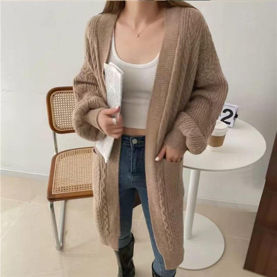 Damen Grobstrick Cardigan mit tiefen Taschen und elegantem Zopfdesign R&B