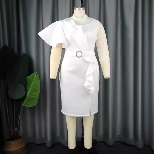 Damen Cocktailkleid mit asymmetrischem Rüschendesign und dekorativen Perlenakzenten R&B