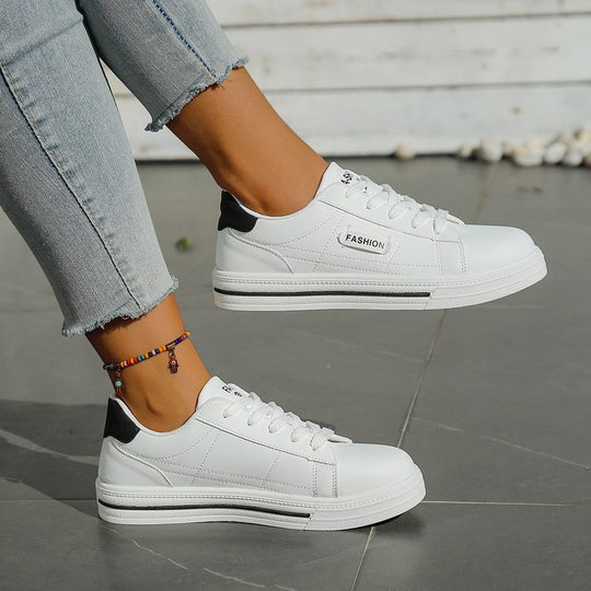 Damen Sneakers mit klassischem Design und modischem Akzent R&B