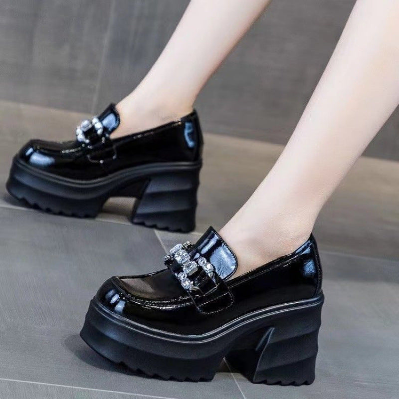 Damen Modische Plateau-Schuhe mit elegantem Kettenakzent R&B