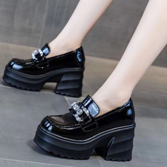 Damen Modische Plateau-Schuhe mit elegantem Kettenakzent R&B