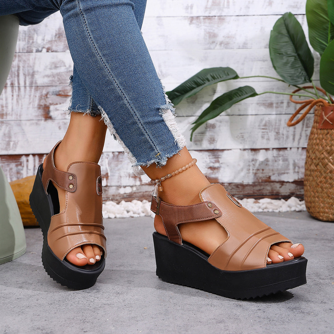 Damen Wedge-Sandalen mit öffnenden Riemen und komfortablem Fußbett R&B