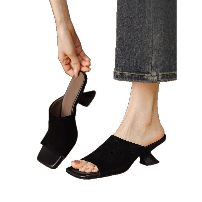 Damen elegante Mules mit geschwungenem Absatz R&B