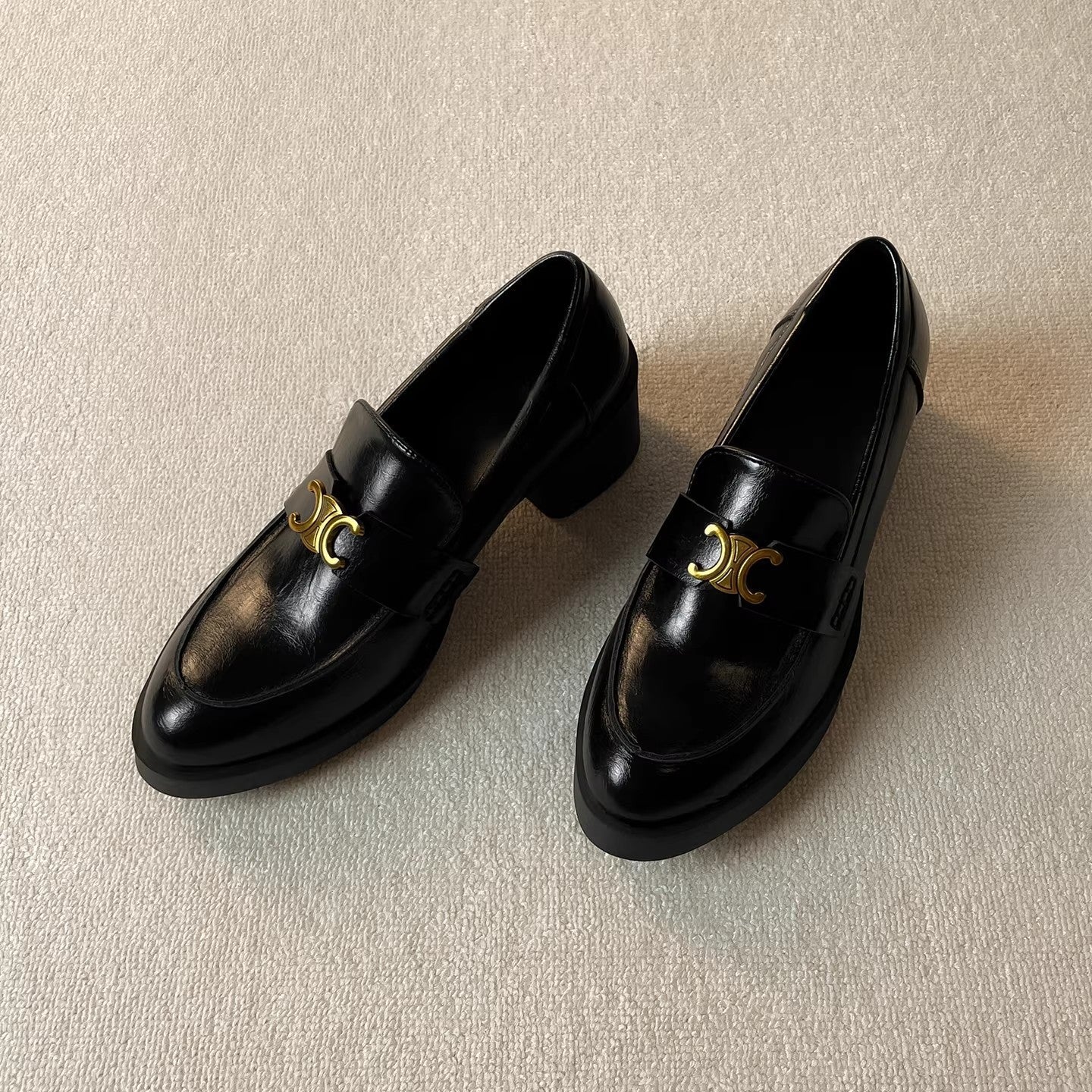 Damen modische Loafers mit elegantem Blockabsatz und dekorativem Schnallenakzent R&B