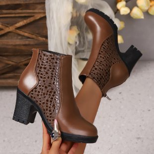 Damen Elegante und modische Stiefeletten mit strukturiertem Obermaterial und robustem Blockabsatz R&B