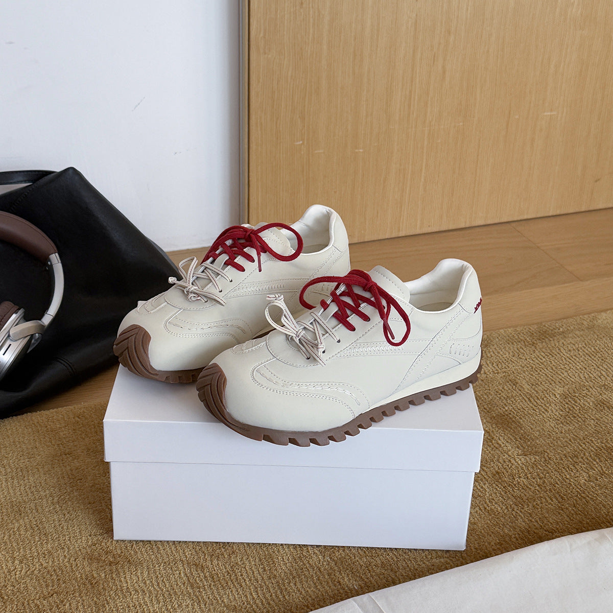Damen Sportliche Sneaker mit atmungsaktiver Obermaterialstruktur und robustem Profil