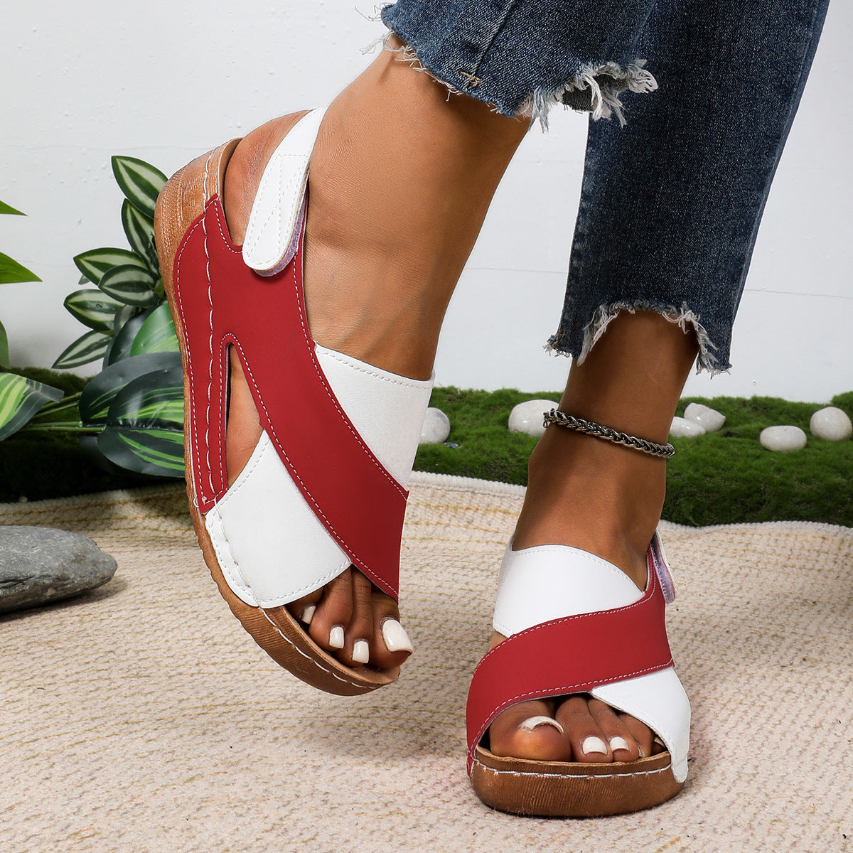 Damen Komfortable Sandalen mit bequemem Fußbett und modischem Schnitt