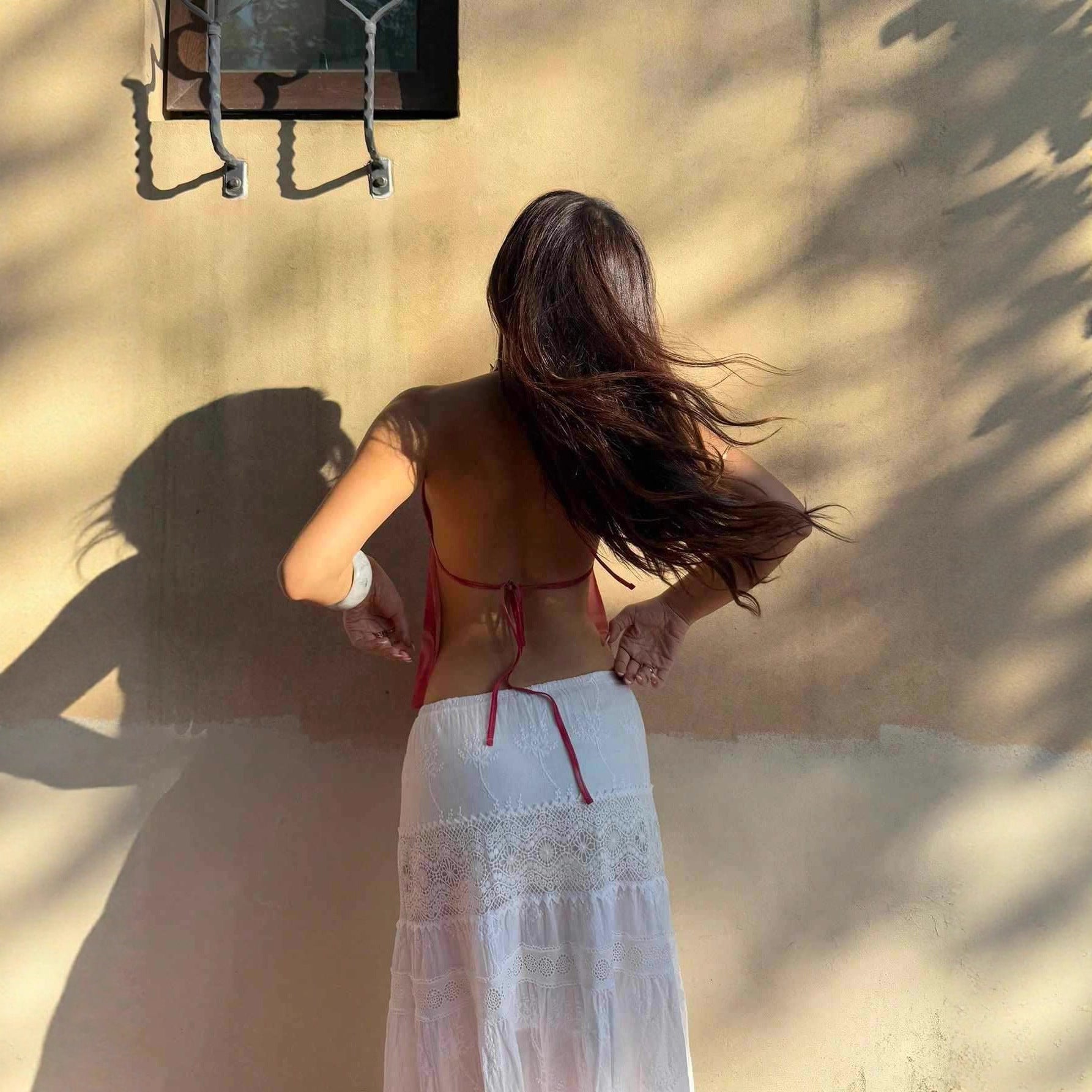 Damen Haltertop mit tiefem V-Ausschnitt und ansprechendem Schleifen-Detail R&B