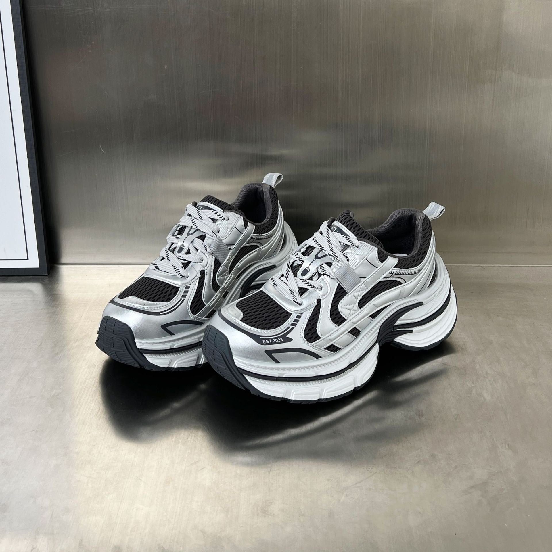 Damen trendige Sneakers mit ausgeglichener Dämpfung und atmungsaktiver Mesh-Oberfläche R&B