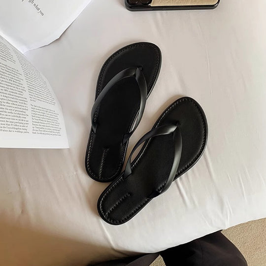 Damen Zehentrenner mit elegantem Riemendesign und ergonomischer Fußbettgestaltung R&B