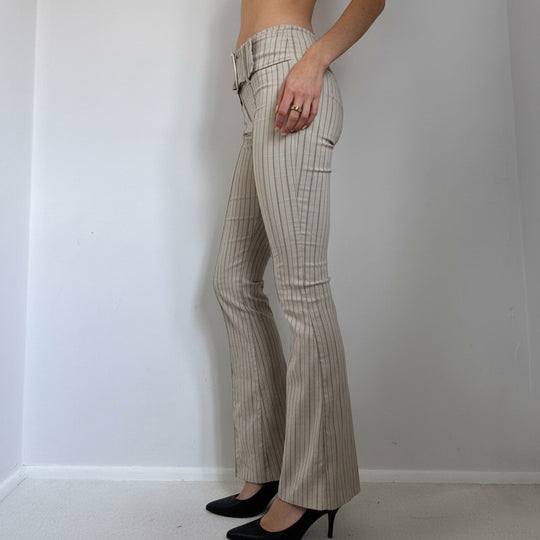 Damen Flared Hose mit eleganten Streifen und tailliertem Schnitt R&B