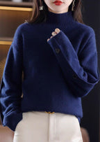 Damen Eleganter Rollkragenpullover mit Knopfdetails und weichem Material