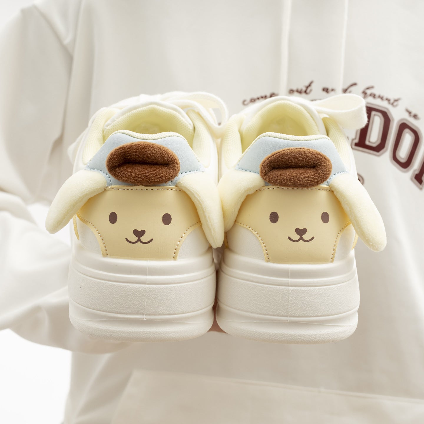 Damen Verspielte Sneakers mit kuscheliger Innenseite und tierischen Applikationen