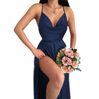 Damen Hochzeitskleid mit elegantem V-Ausschnitt und fließendem Rock R&B