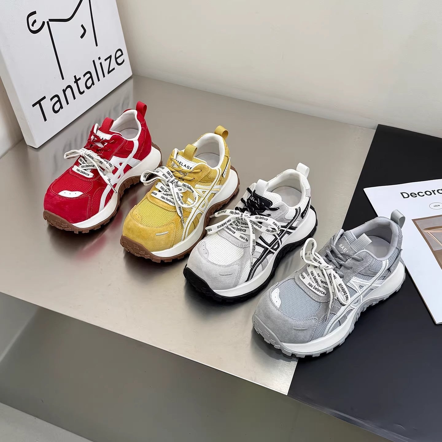 Damen Sportliche Sneakers mit atmungsaktiver Mesh-Oberfläche und robustem Sohlenprofil R&B