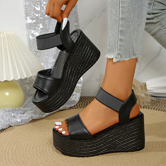 Damen Plateausandaletten mit elegantem Riemen und rutschfester Sohle R&B