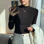 Damen Langarm Crop-Top mit hohem Kragen und figurbetontem Schnitt