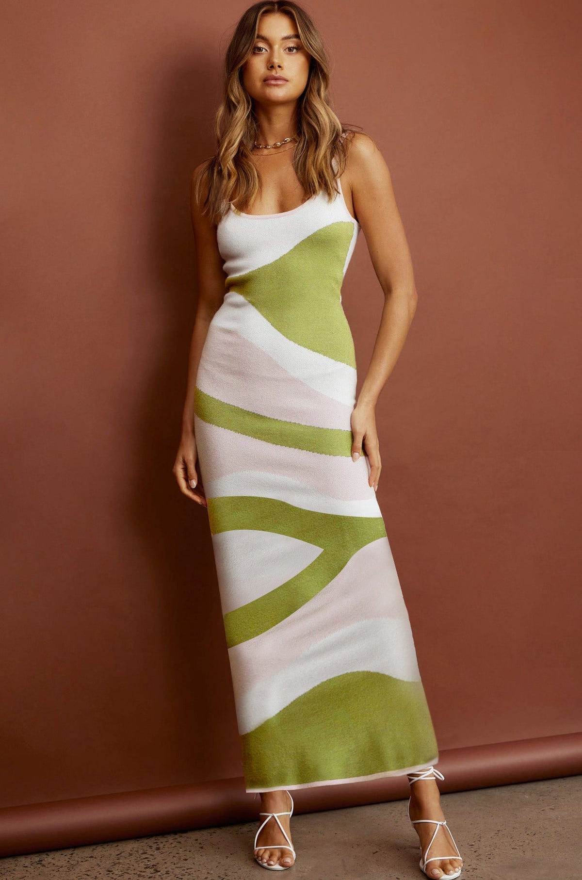Damen Designer-Midi-Kleid mit stilvollem Grafikmuster R&B