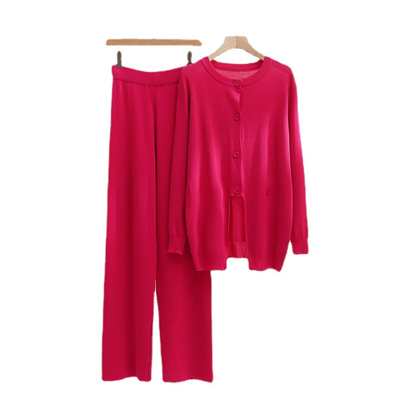 Damen strickendes Loungewear-Set mit feinem Rippmuster und herausragenden Knopfdetails R&B