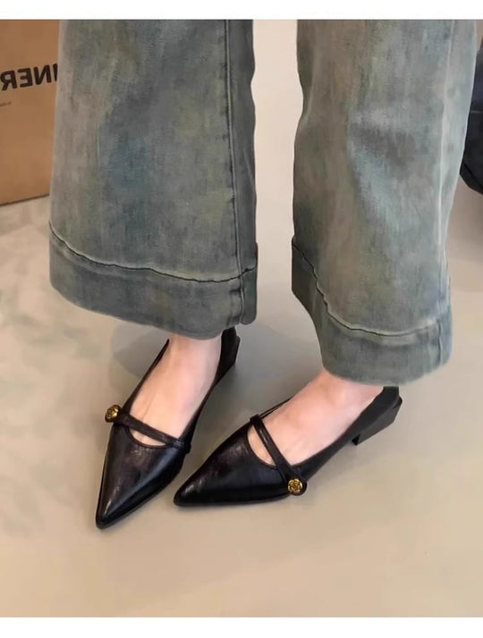 Damen Elegante Pumps mit modernem Riemen und stilvollem Akzent R&B