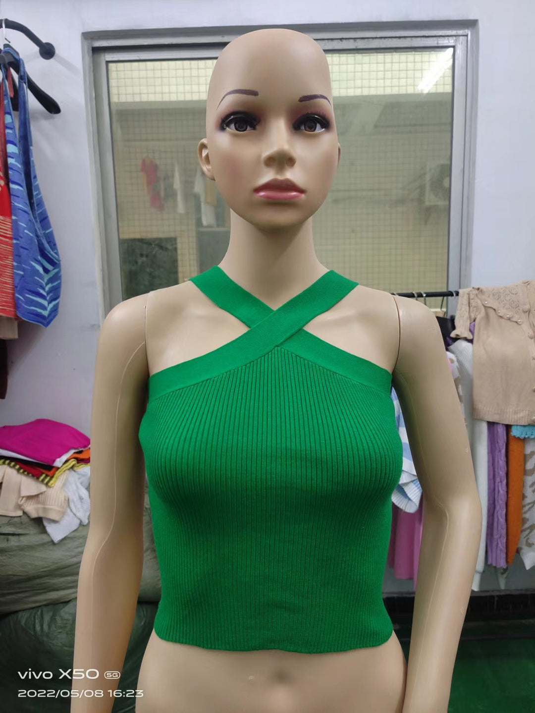 Damen Crop-Top mit schickem Kreuz-Trägerdesign R&B