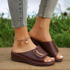 Damen Komfortable Wedge-Pantoletten mit atemberaubendem Lochmusterdetail R&B
