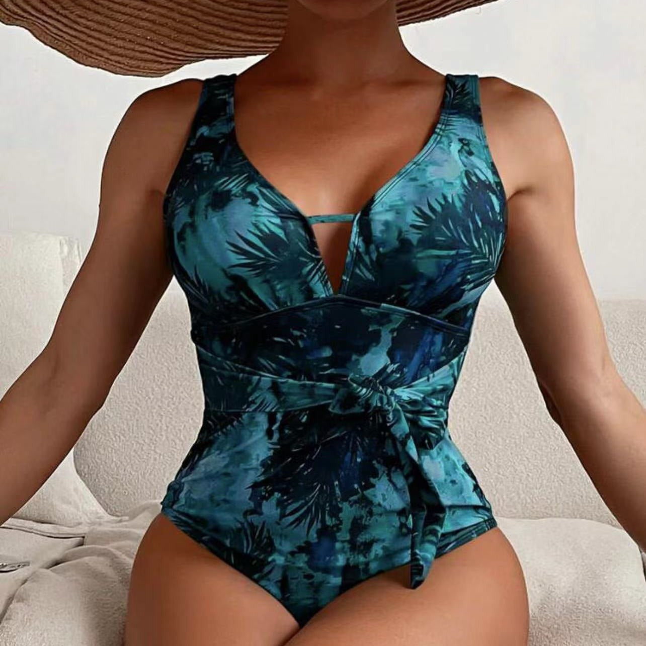 Damen Einteiler Badeanzug mit floralem Wickeldetail R&B