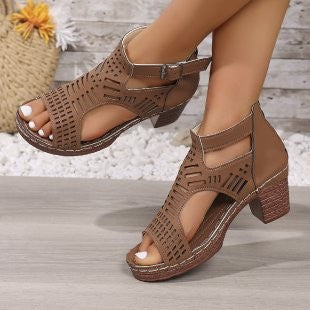 Damen trendige Sandalen mit durchbrochenem Design und Holz-Elementen R&B