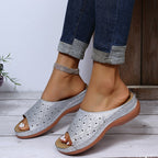 Damen Komfortable Mulesandaletten mit floralem Lochmuster und rutschfester Sohle R&B