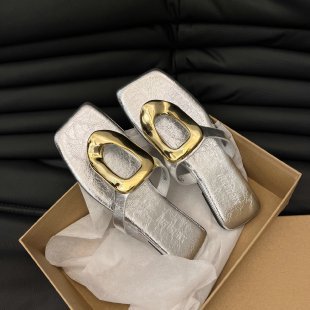 Damen Plateau-Pantoletten mit dekorativem metallischen Schnallen-Design und rutschfester Sohle R&B