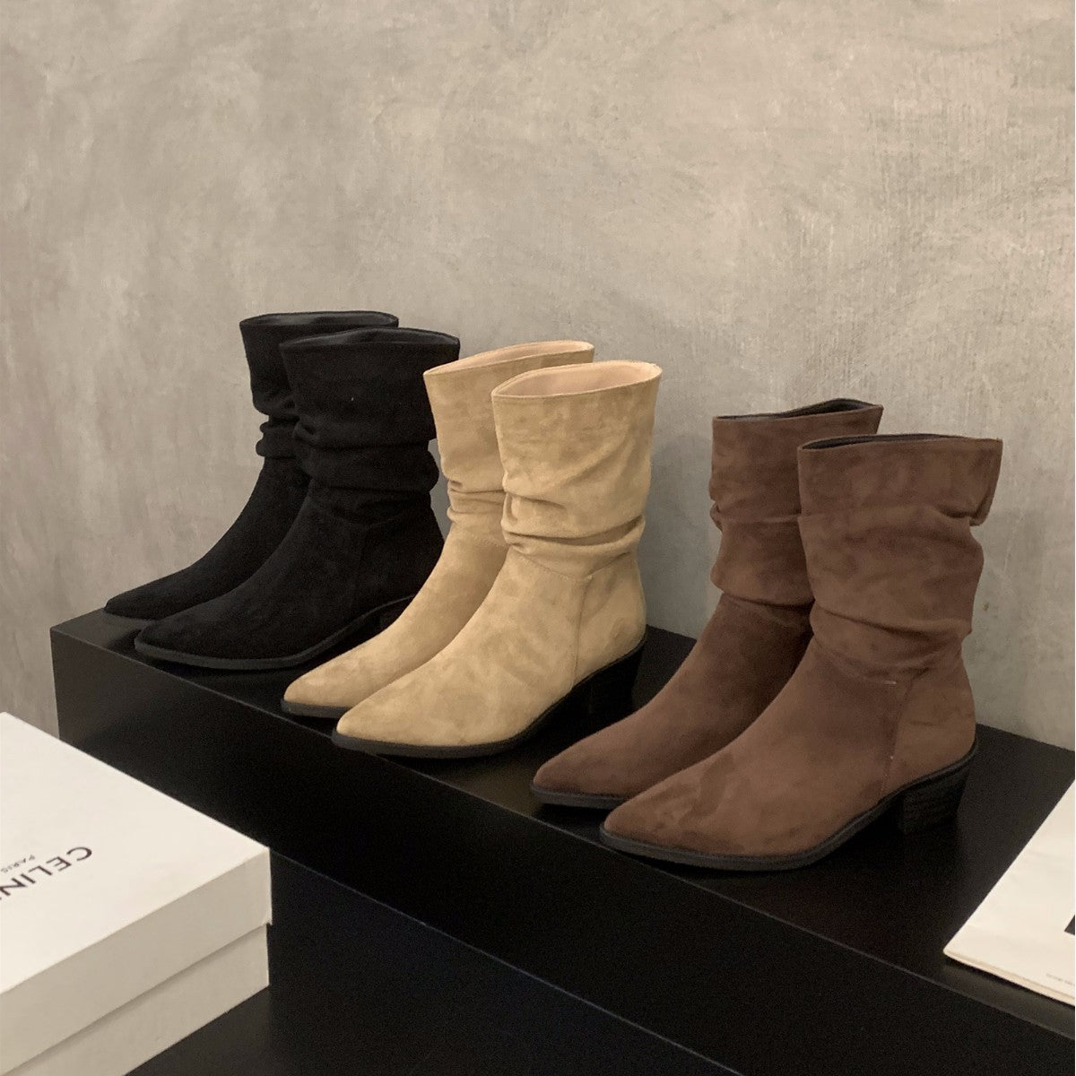 Damen Stiefeletten mit gerafftem Schaft und spitzem Fußteil R&B