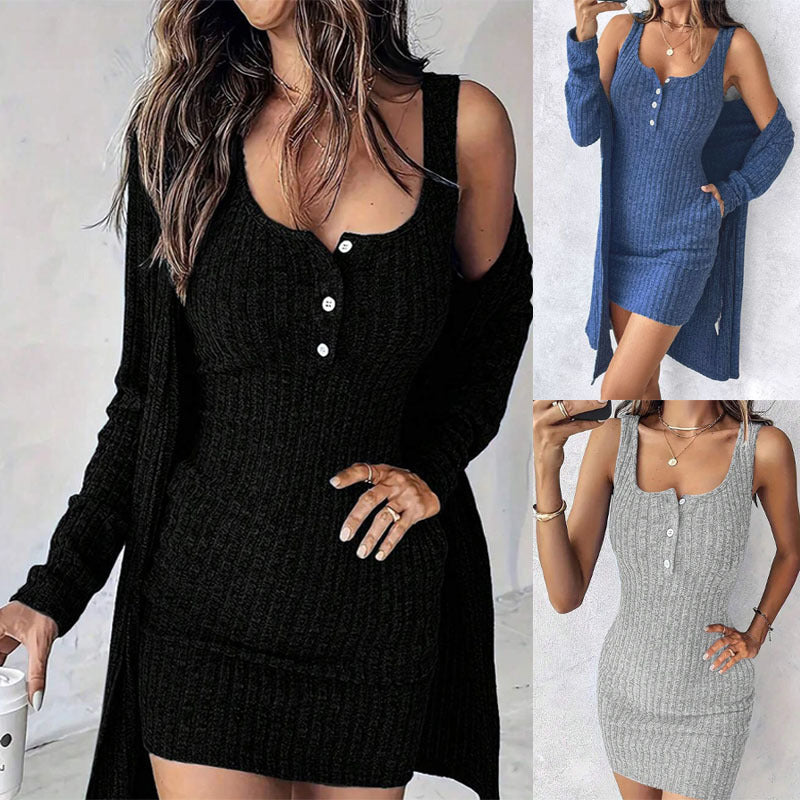 Damen Strickkleid mit Knopfdetails und passendem Cardigan R&B